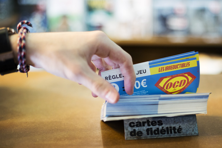 main-carte-de-fid